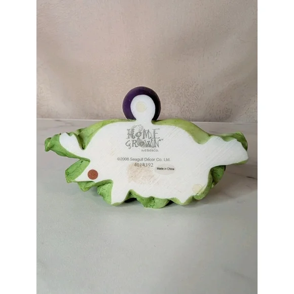 🖤 Enesco Home Grown Vegetable Eggplant Cabbage Lettuce Peacock ‘08 *Chipped* - Picture 4 of 4